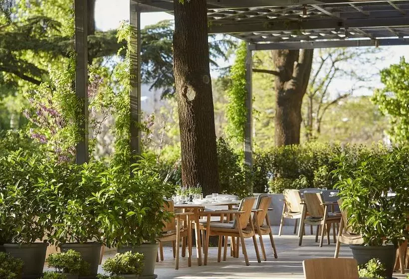 Отель Rosewood Villa Magna