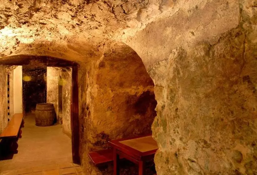 فندق Spa Termaeuropa Balneario Arnedillo