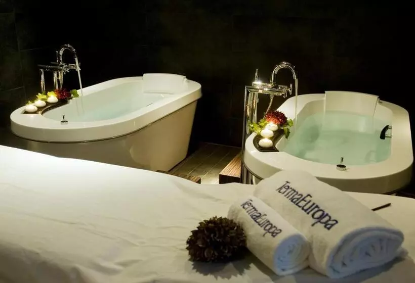 فندق Spa Termaeuropa Balneario Arnedillo