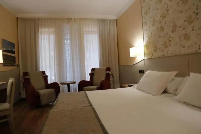 هتل Spa Termaeuropa Balneario Arnedillo