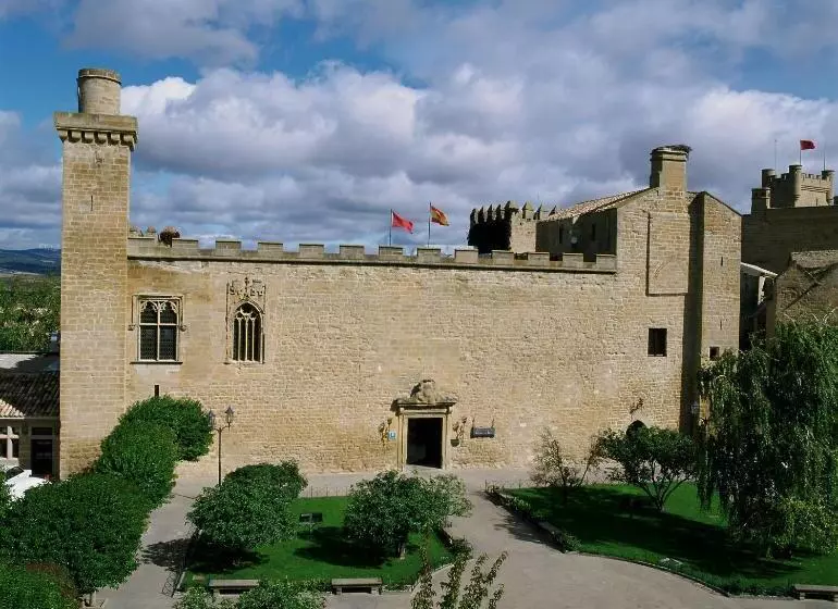 Parador De Olite