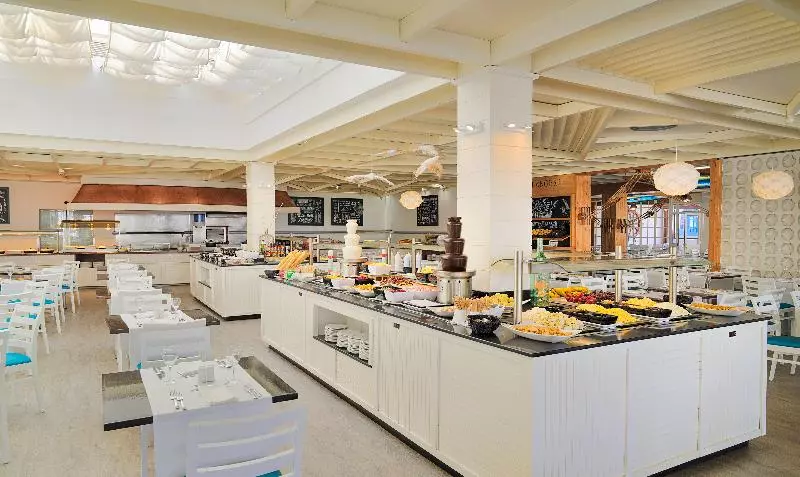 ホテル H10 Suites Lanzarote Gardens