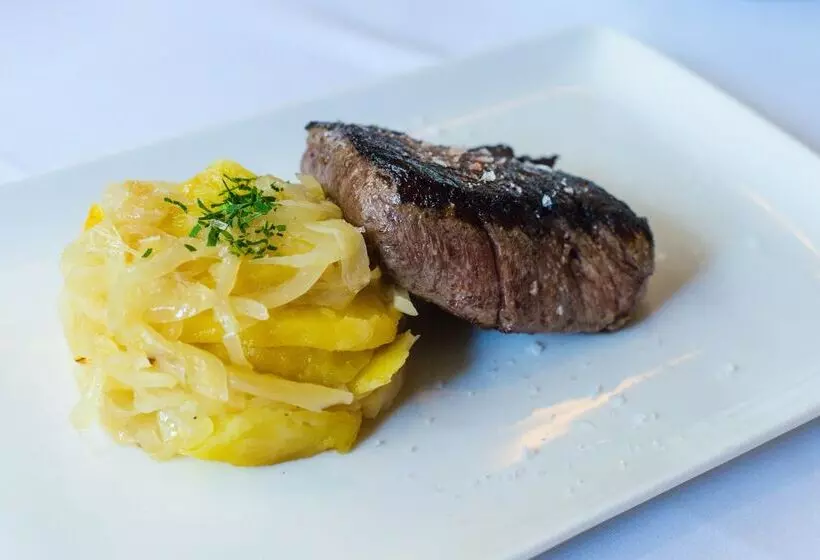 Aparthotel Monarque Sultán