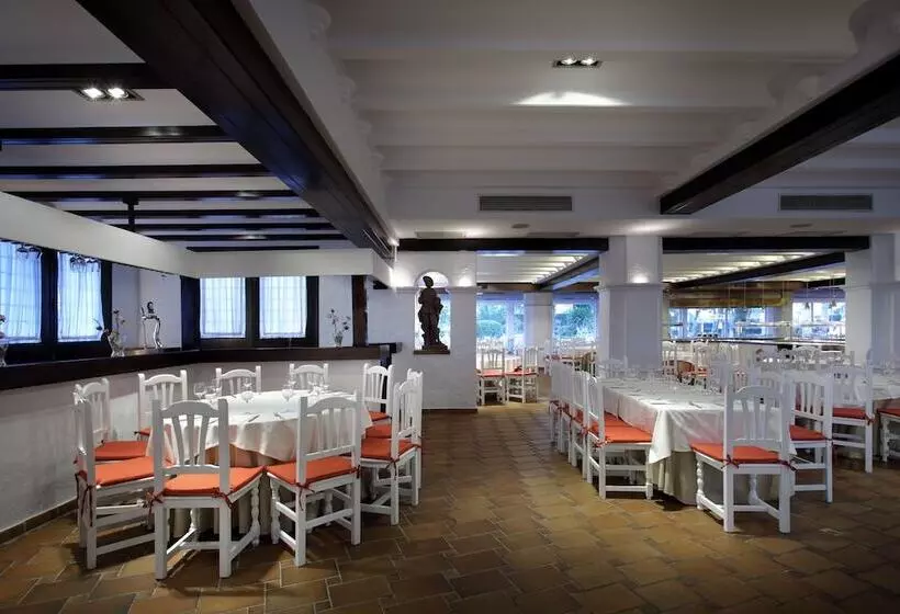 فندق Abades Benacazon