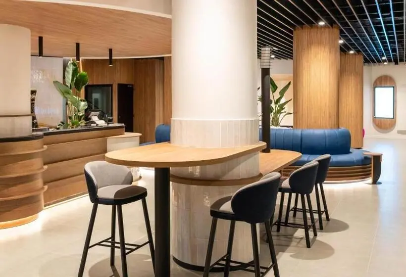 هتل Barceló Santa Cruz Contemporáneo