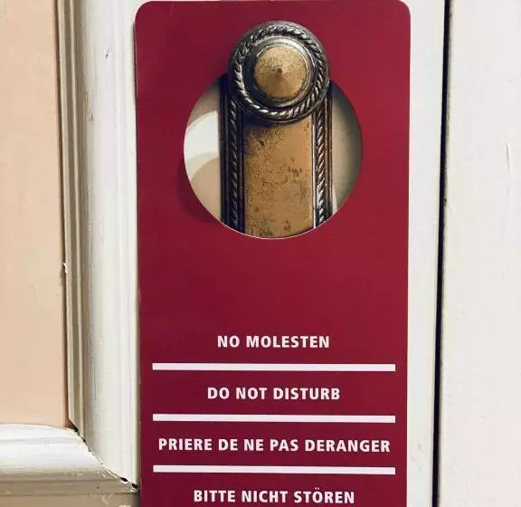 酒店 Checkin Travé