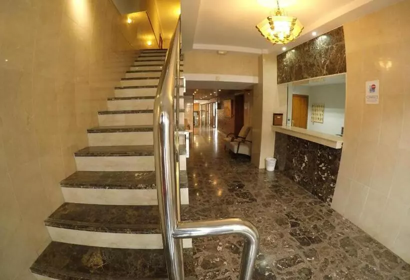 هتل Complejo Los Rosales