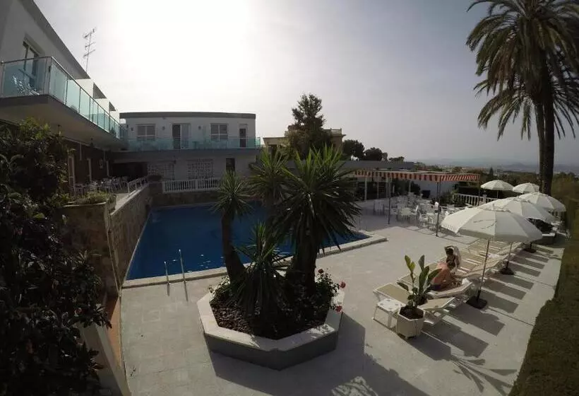 هتل Complejo Los Rosales