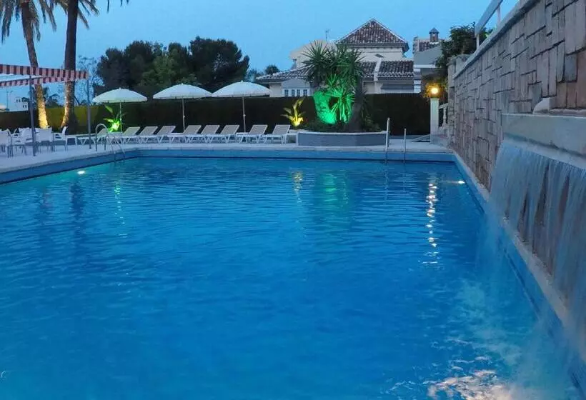 هتل Complejo Los Rosales