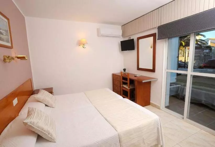 هتل Complejo Los Rosales