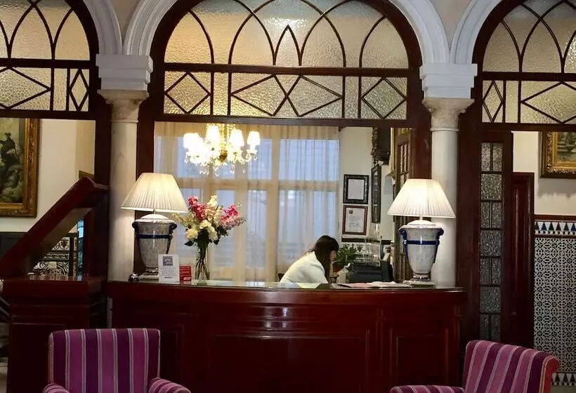 هتل Europa Boutique Sevilla