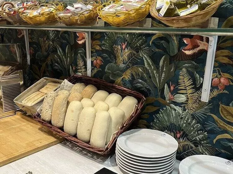 هتل Europa Boutique Sevilla