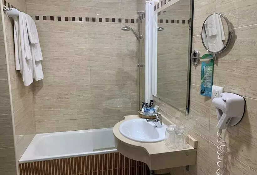 هتل Europa Boutique Sevilla