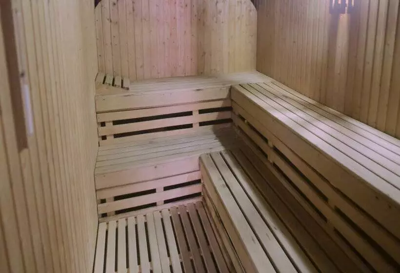 Отель Eurosalou & Spa