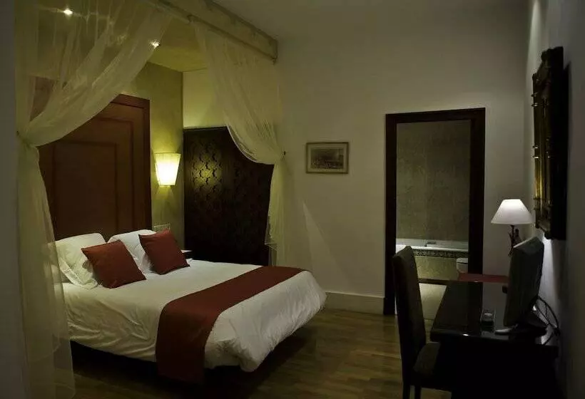 هتل Hacienda Del Cardenal