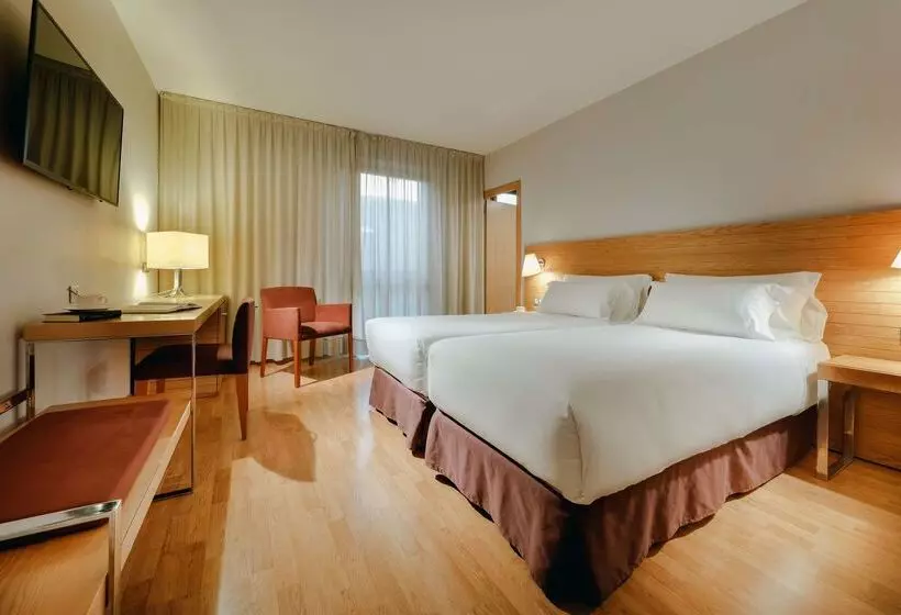 Отель Hesperia Zaragoza Centro