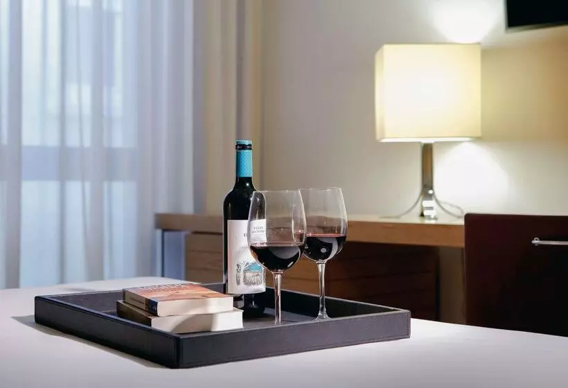 Отель Hesperia Zaragoza Centro