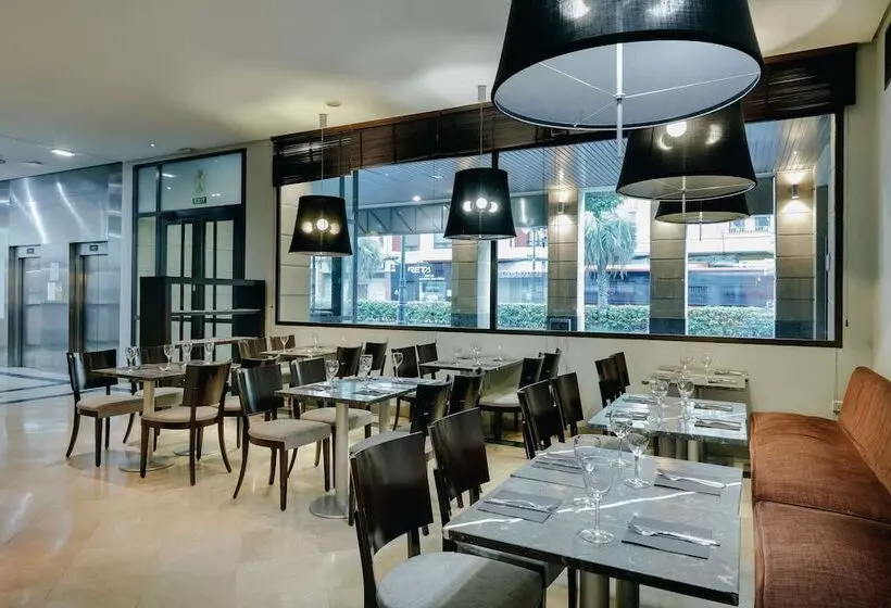 Отель Hesperia Zaragoza Centro