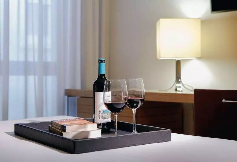 Отель Hesperia Zaragoza Centro