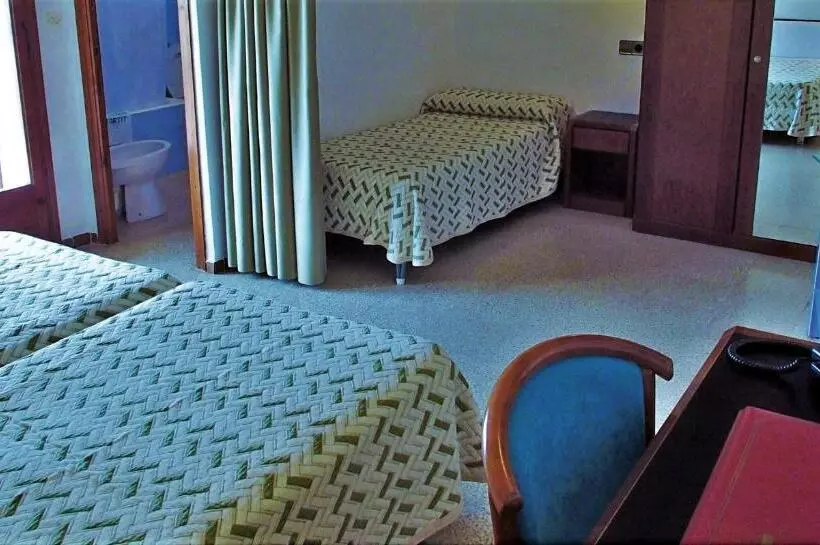 בית מלון כפרי La Masia