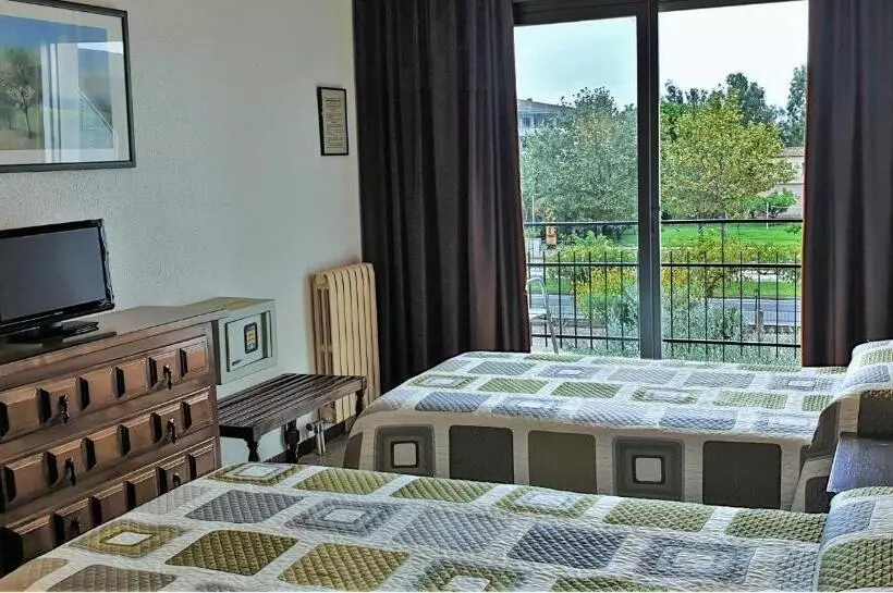 בית מלון כפרי La Masia