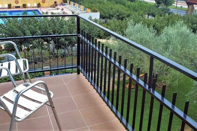 בית מלון כפרי La Masia