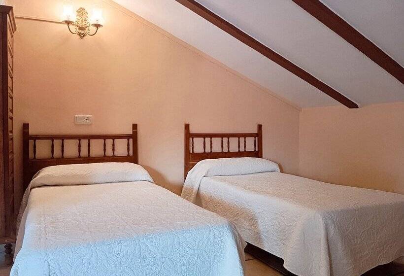 בית מלון כפרי La Rueda 3000