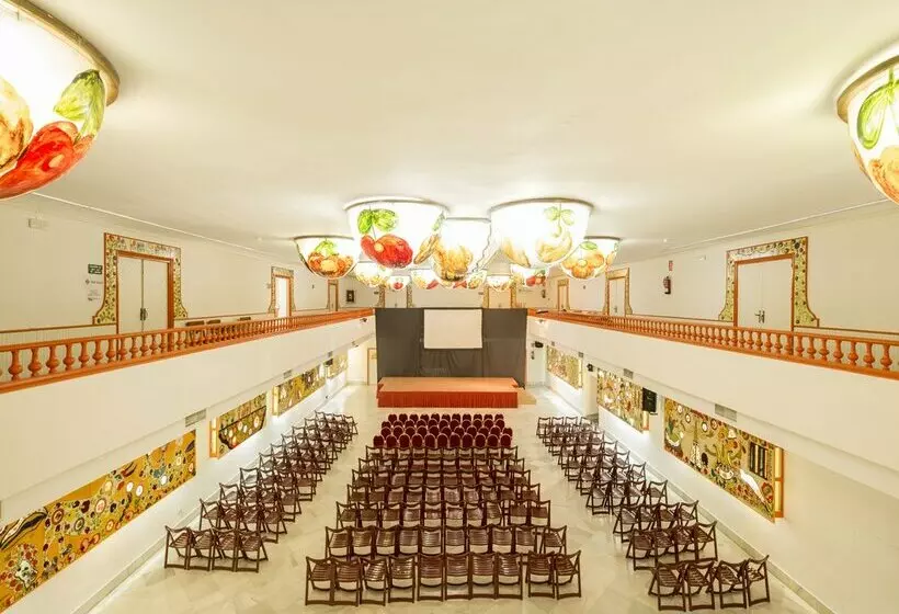 Hotel Las Palmeras Affiliated by Fergus