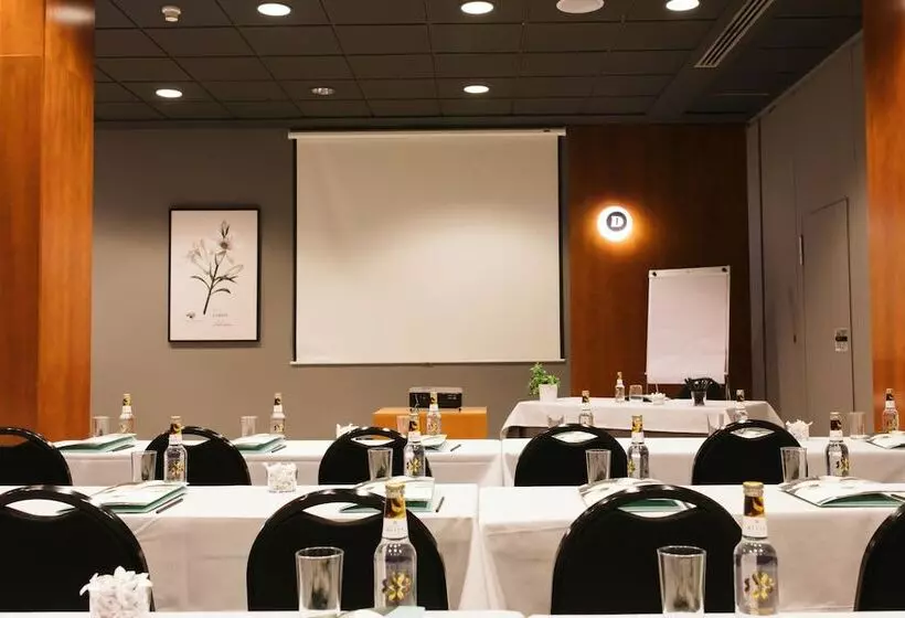 فندق Malcom And Barret