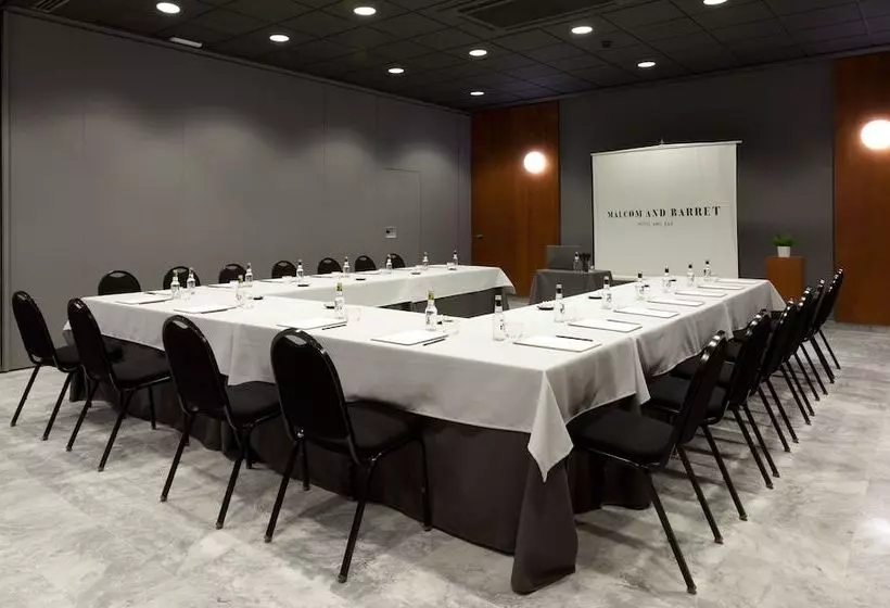 فندق Malcom And Barret