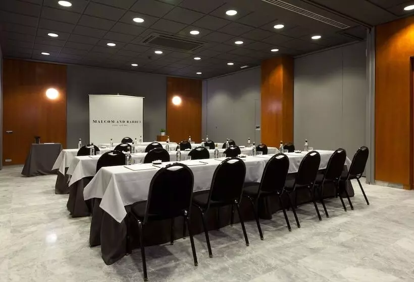 فندق Malcom And Barret