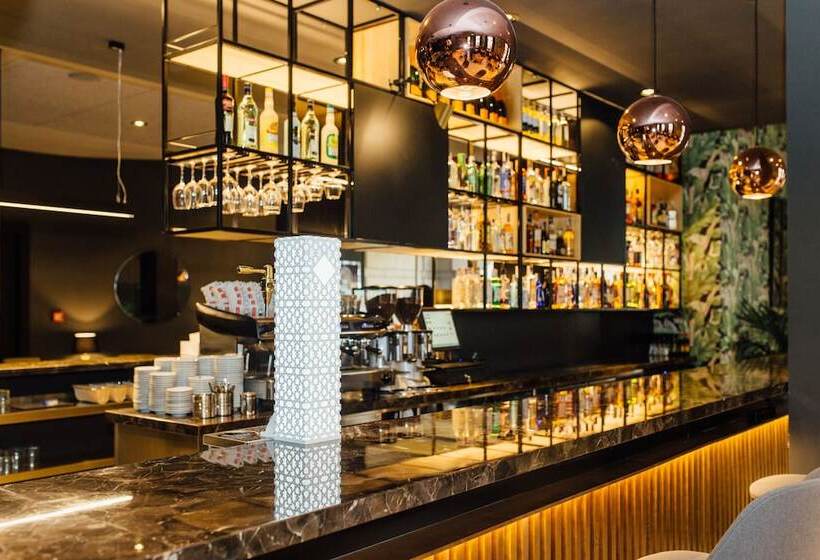 هتل Malcom And Barret