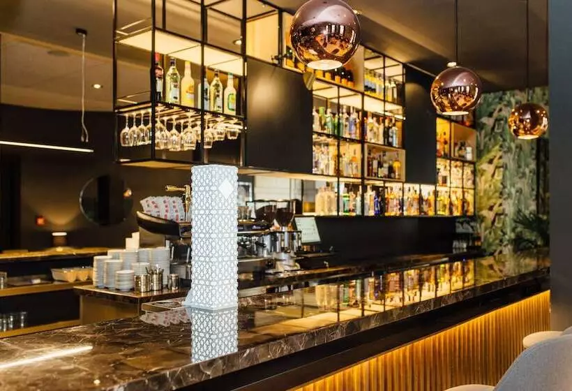 فندق Malcom And Barret