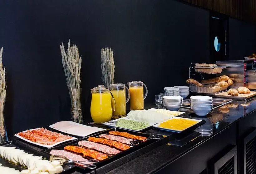 فندق Malcom And Barret