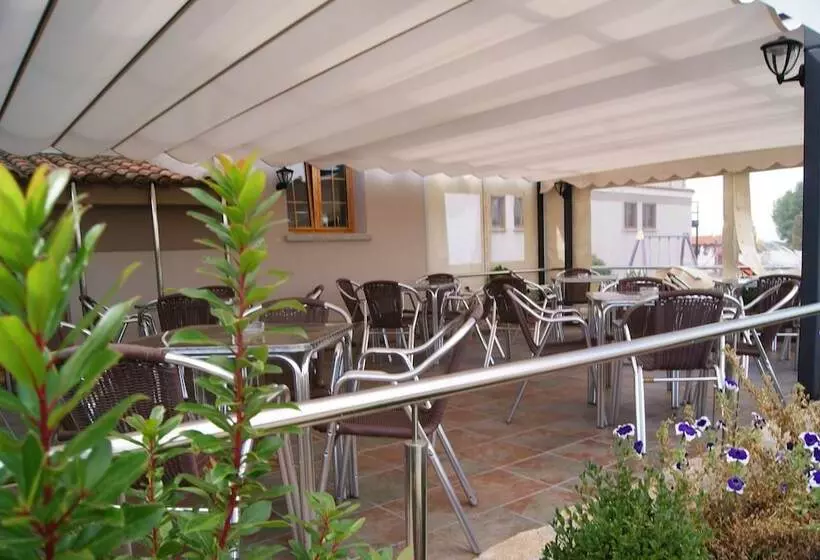 בית מלון כפרי Mozarbez Salamanca