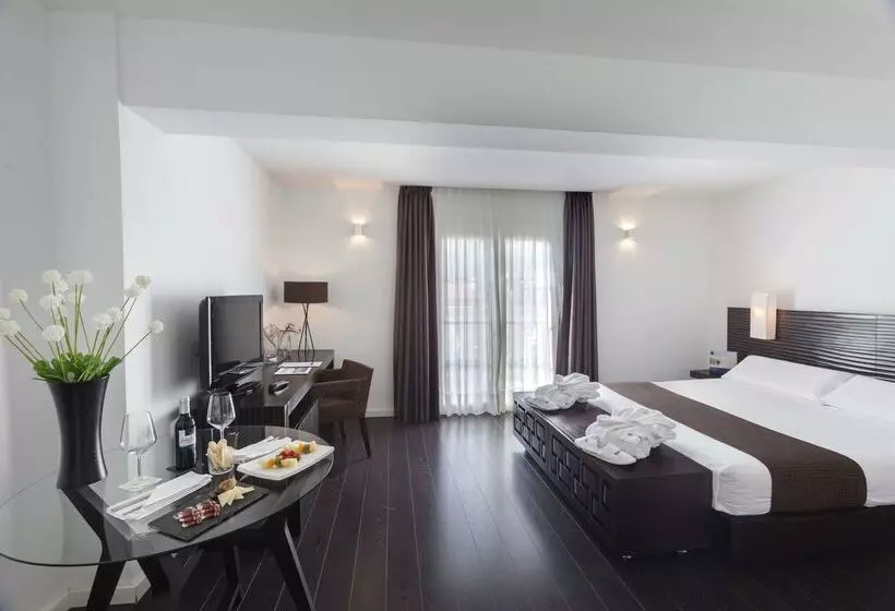 فندق Barceló Santa Cruz Contemporáneo