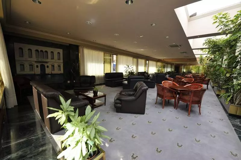 Отель Puerta De Segovia