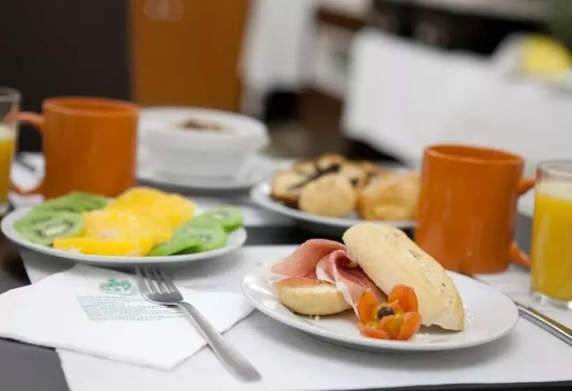 호텔 Reina Cristina