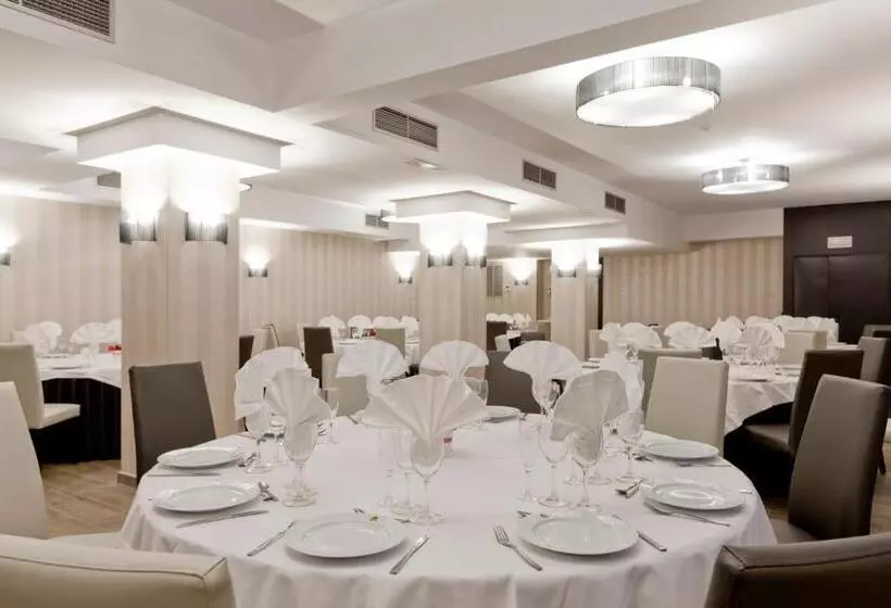 호텔 Reina Cristina