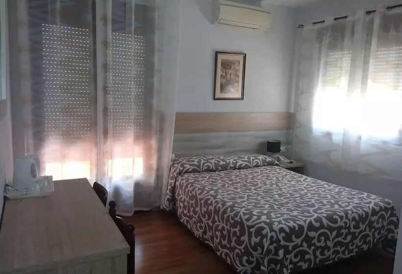 בית מלון כפרי Royal