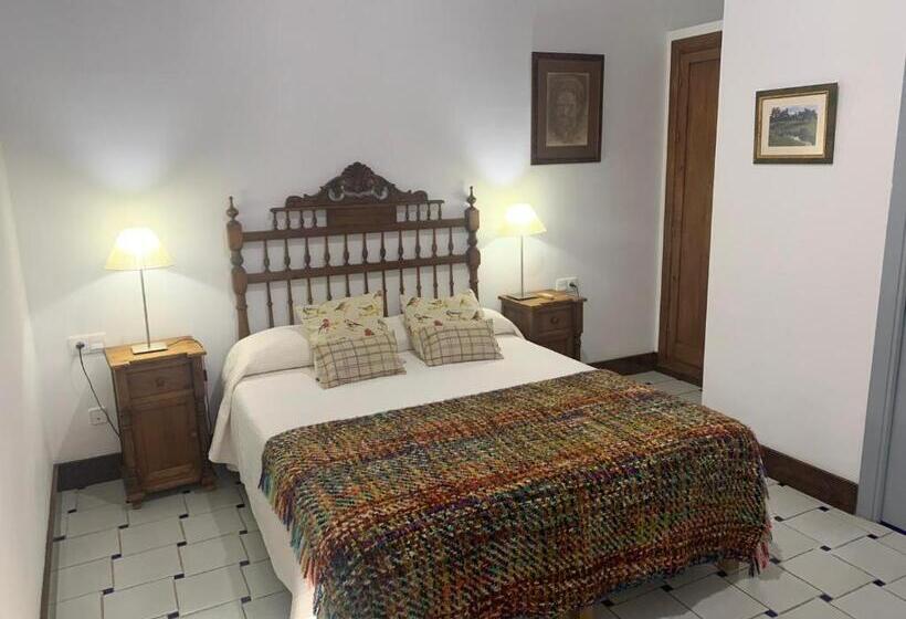 فندق ريفى Entreolivos