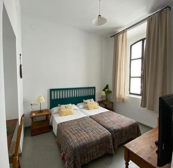 فندق ريفى Entreolivos