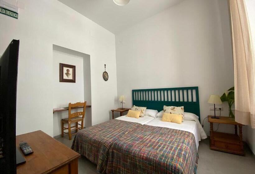 فندق ريفى Entreolivos