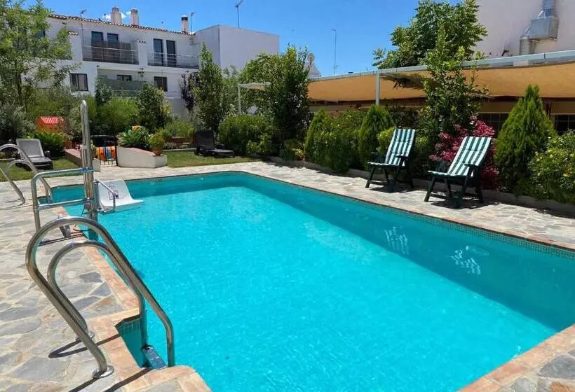 Сельский отель Entreolivos