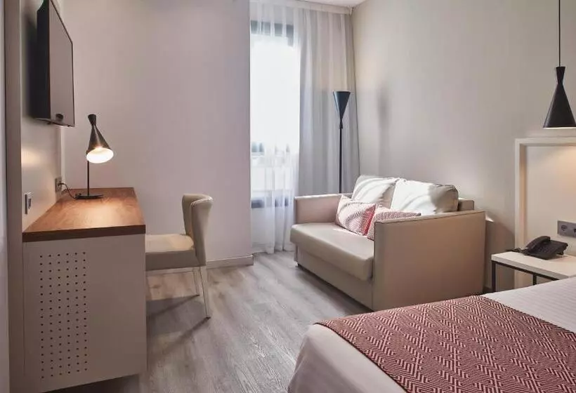 Отель Silken Rona Dalba