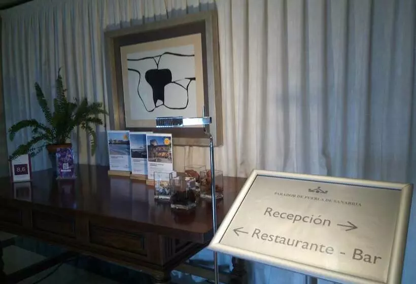 Parador De Puebla De Sanabria