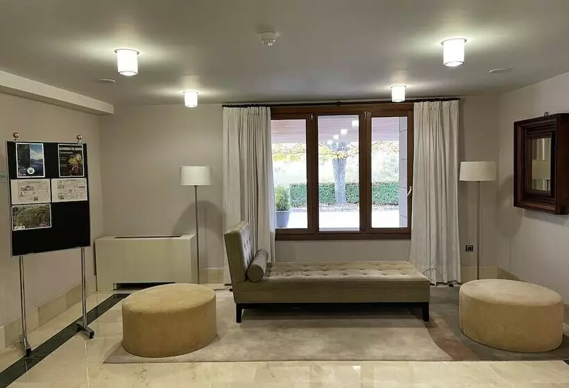 Parador De Puebla De Sanabria