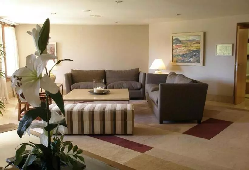 Parador De Puebla De Sanabria