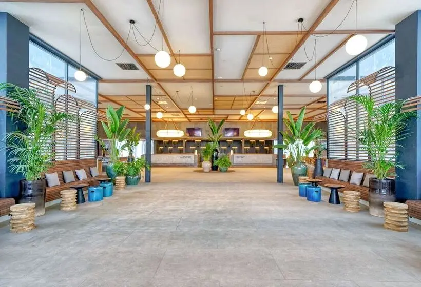 リゾートホテル Hovima Suites Costa Adeje
