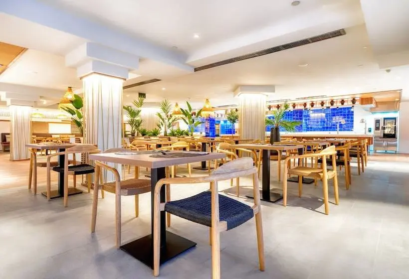 リゾートホテル Hovima Suites Costa Adeje
